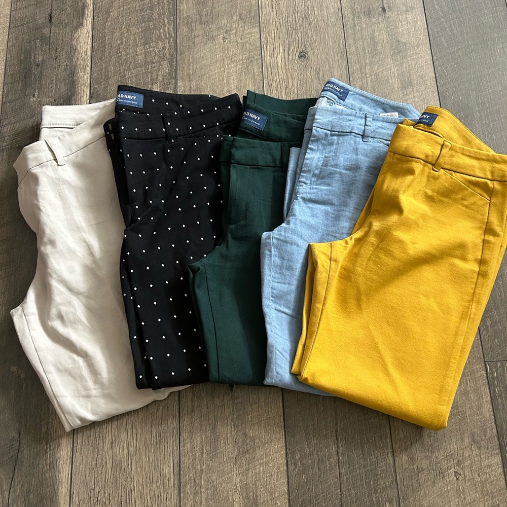 Old Navy Mid Rise Pants - Picture 2 of 4